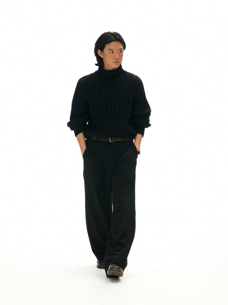 H5_BLK_SWEATER