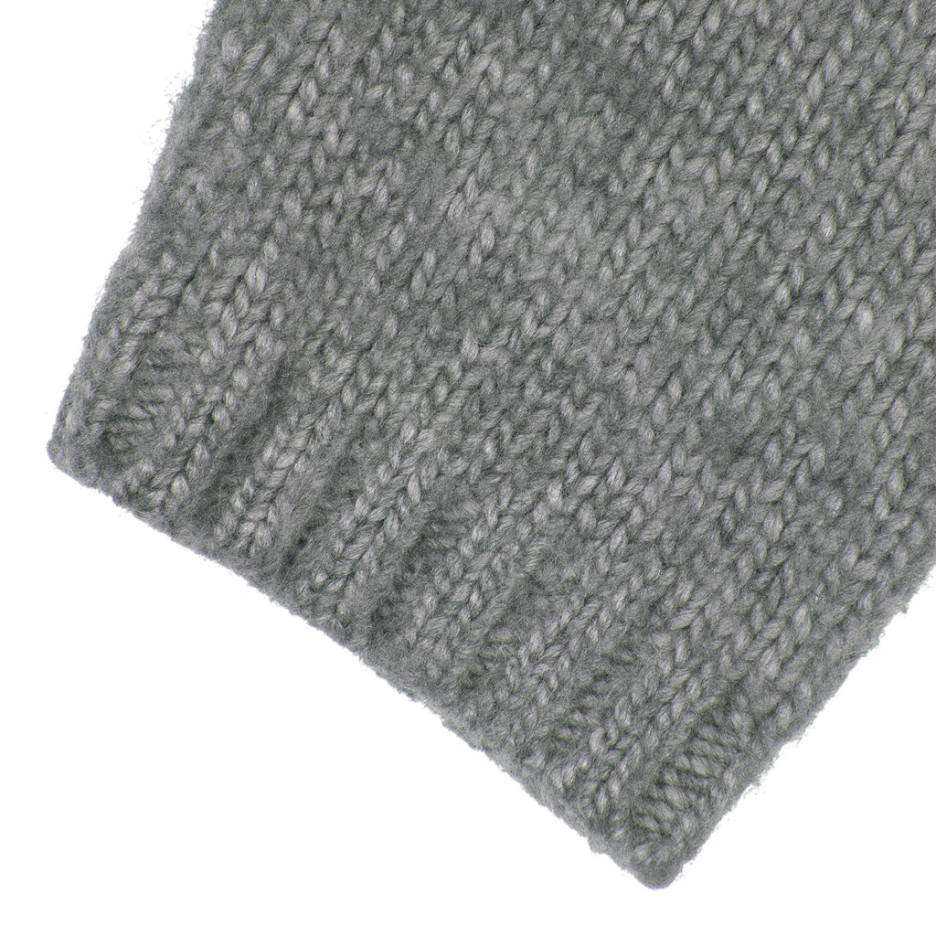 H6_GRY_SWEATER