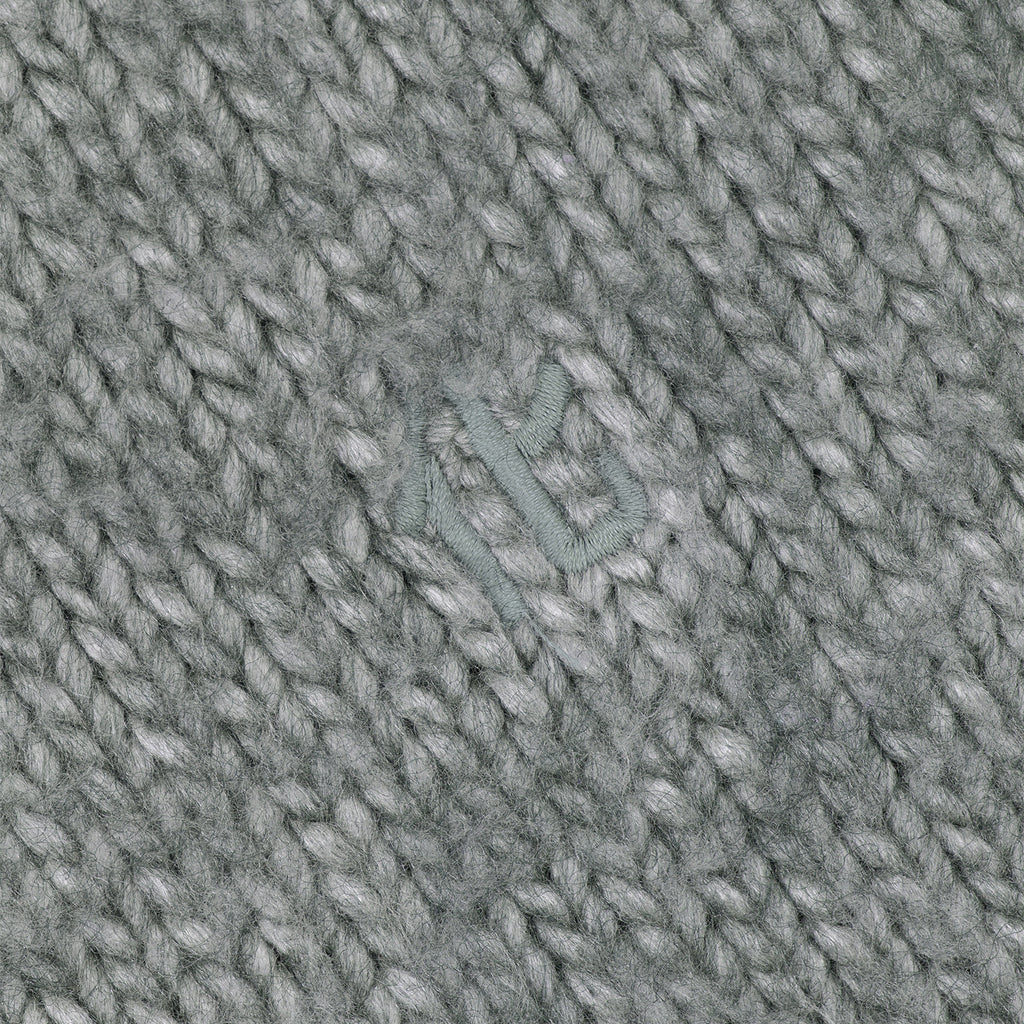 H6_GRY_SWEATER