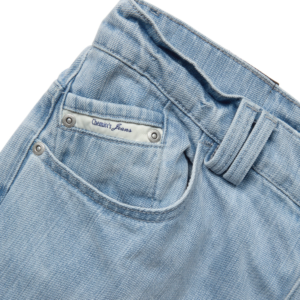 Brad Pitt’s Slim Straight Jeans