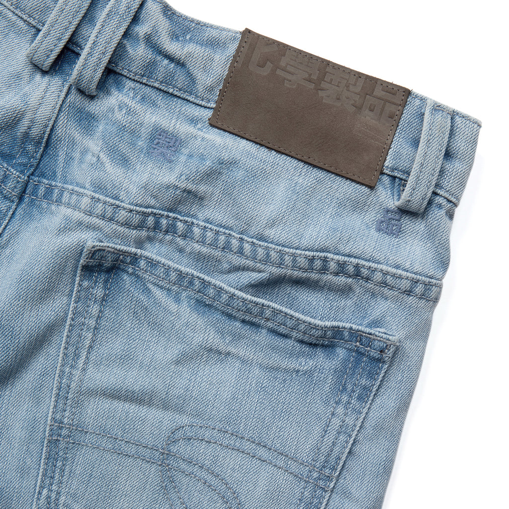 Brad Pitt’s Slim Straight Jeans
