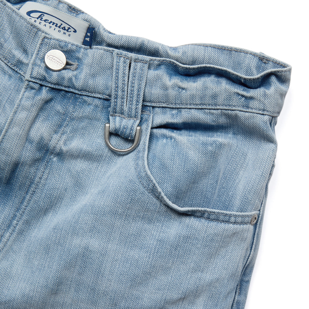 Brad Pitt’s Slim Straight Jeans