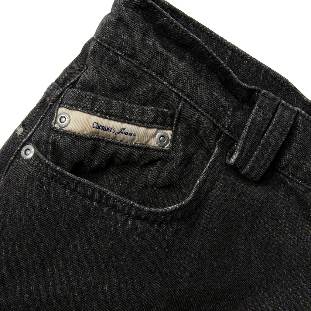 Brad Pitt’s Slim Straight Jeans