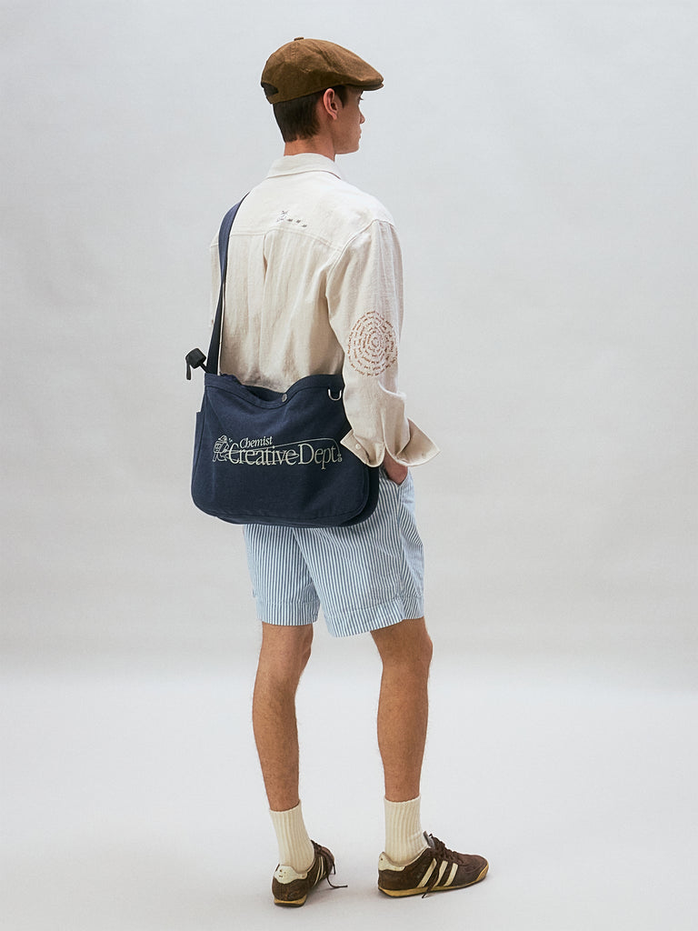 B5_NVY_SHOULDERBAG