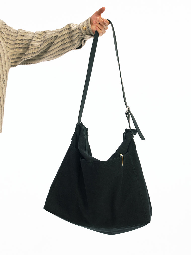 B5_BLK_SHOULDERBAG