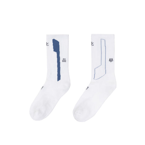 A_WHT_SOCKS