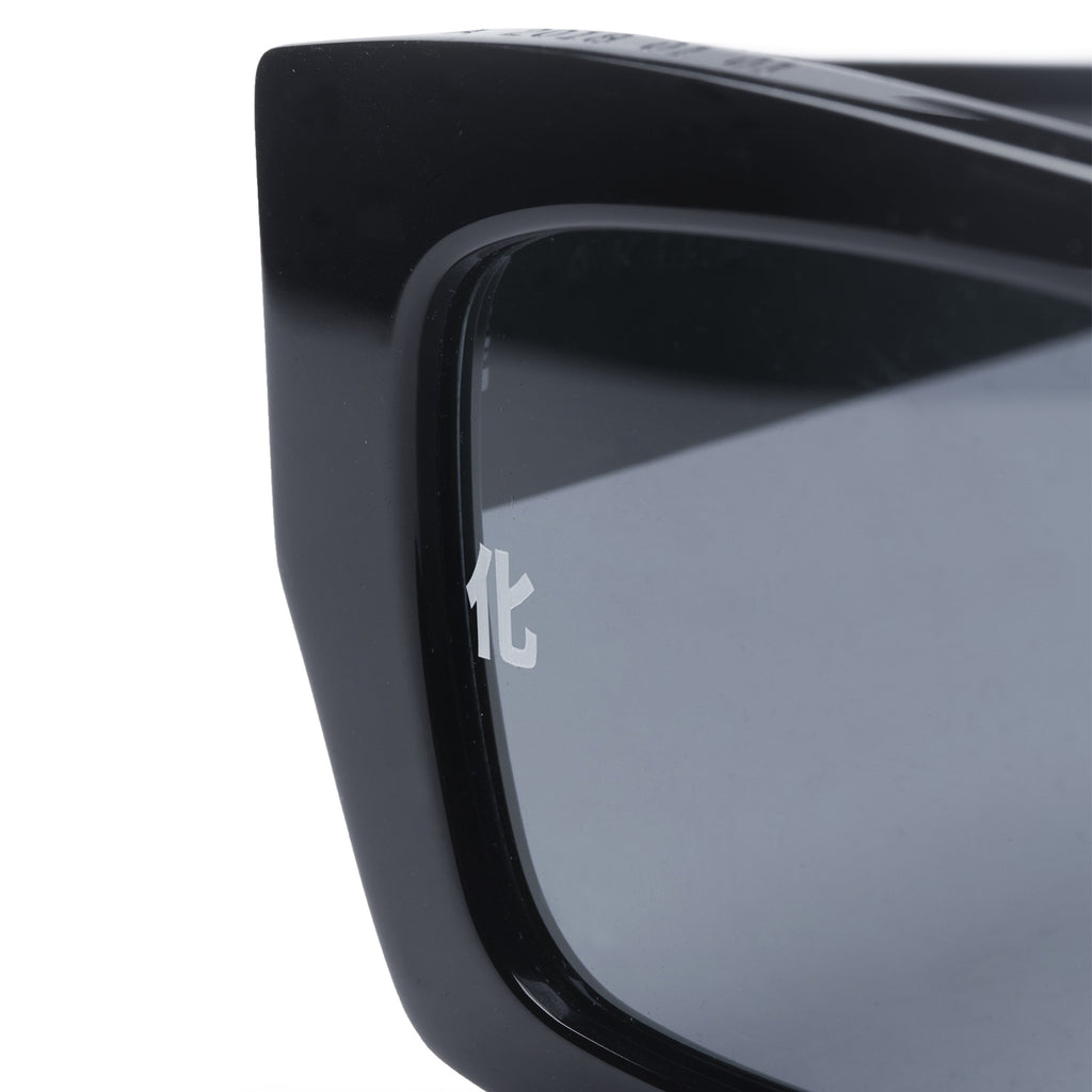 A_ChemistCreations x AKILA_BLK_Sunglasses_6.0MM_L